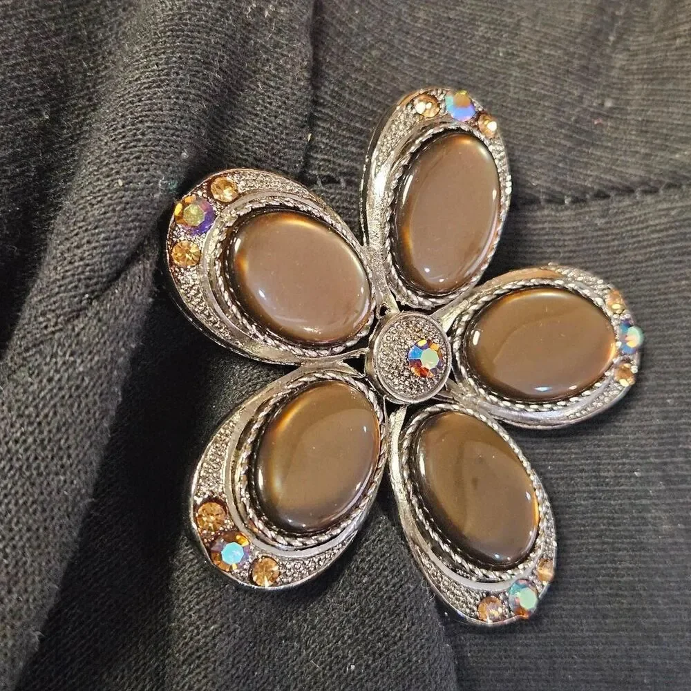 vintage boho hippie brown flower brooch